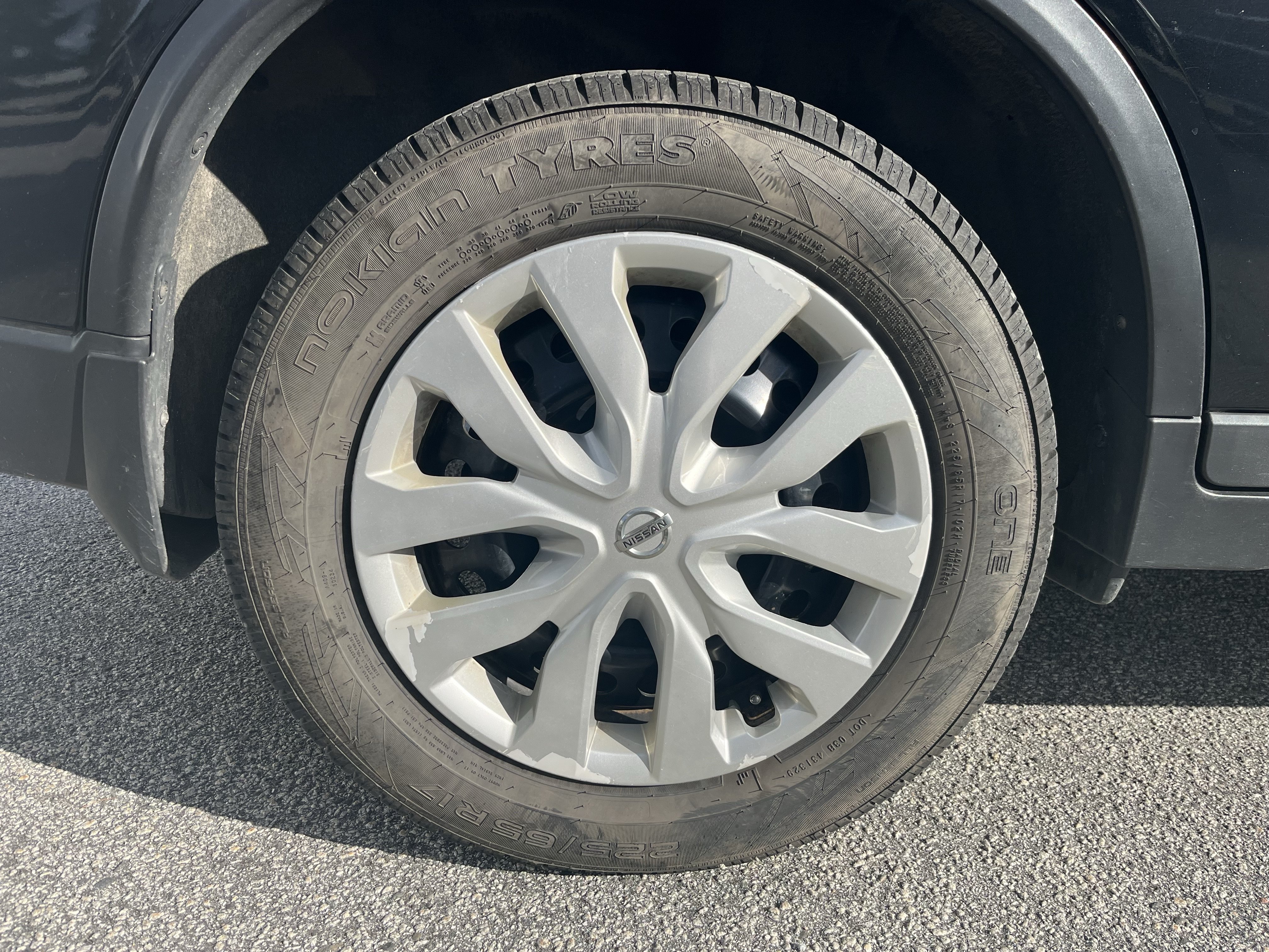 Used 2019 Nissan Rogue S AWD/4WD image 13