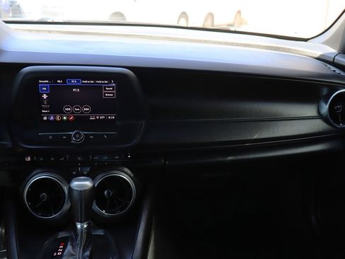 Used 2022 Chevrolet Camaro LT RWD image 39