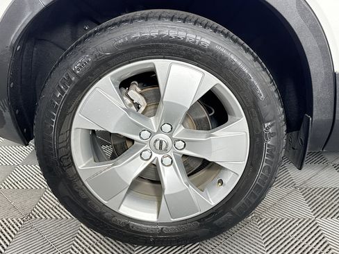 Used 2022 Volvo XC40 T5 Momentum AWD/4WD image 57