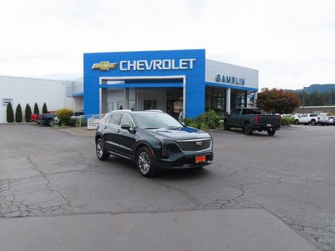 Used 2024 Cadillac XT4 Premium Luxury w/ Cold Weather Package image 40