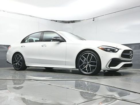 Used 2025 Mercedes-Benz C 300 Sedan image 32