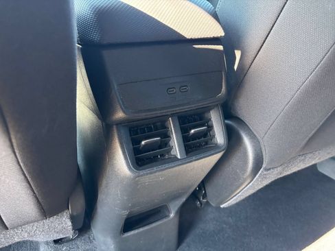 Used 2025 Chevrolet Equinox LT FWD image 22