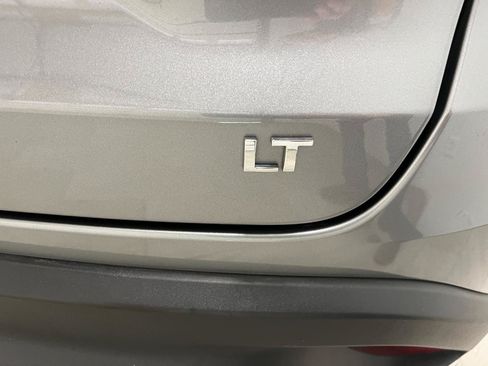 Used 2025 Chevrolet Trax LT FWD image 22