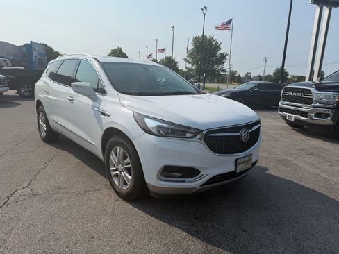 Used 2020 Buick Enclave Essence AWD/4WD image 2