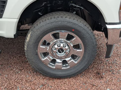 New 2026 Ford F350 Lariat w/ Lariat Premium Package image 6