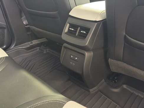 Certified 2024 Chevrolet Equinox EV LT FWD image 30