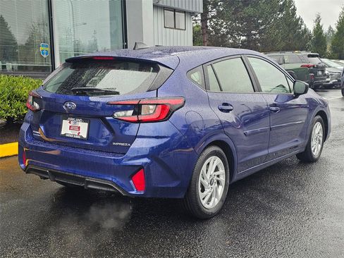 Certified 2025 Subaru Impreza 2.0i image 7