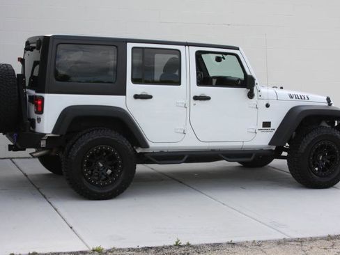 Used 2017 Jeep Wrangler Unlimited Sport w/ Quick Order Package 23S AWD/4WD image 7