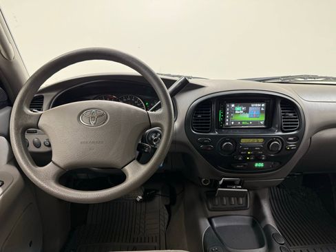 Used 2005 Toyota Sequoia SR5 RWD image 22