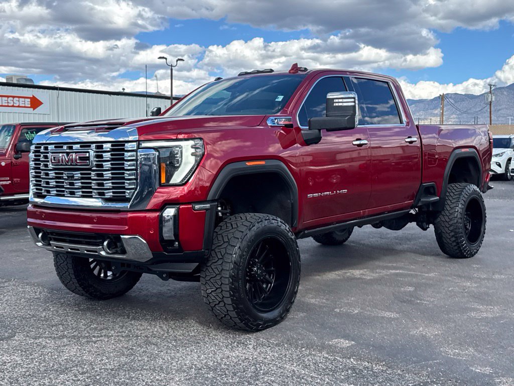 Used 2024 GMC Sierra 2500 Denali w/ Denali Reserve Package AWD/4WD image 1