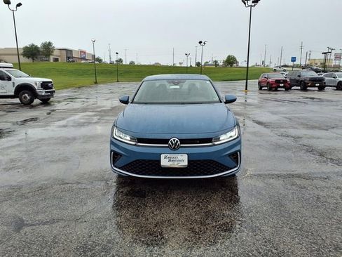 Used 2025 Volkswagen Jetta S FWD image 2