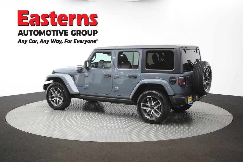 Used 2024 Jeep Wrangler Unlimited w/ Convenience Group AWD/4WD image 65