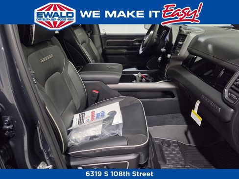 New 2026 RAM 1500 Laramie AWD/4WD image 17