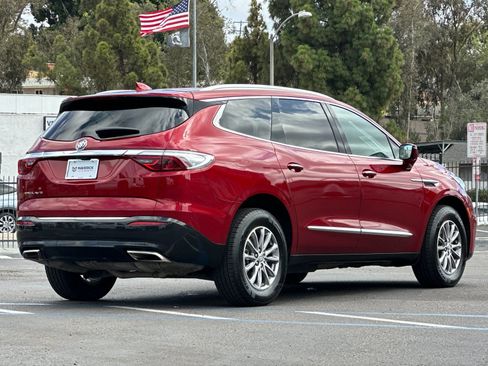 Used 2024 Buick Enclave Premium FWD image 5