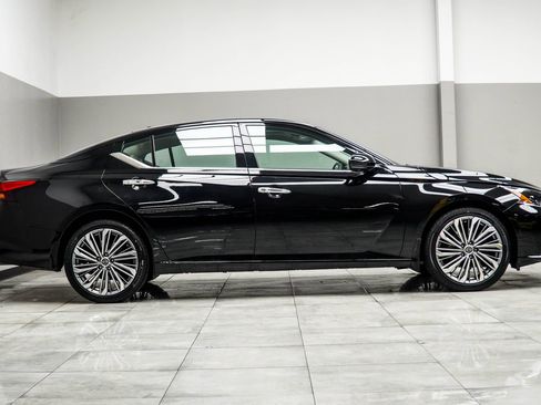 Used 2023 Nissan Altima 2.5 SL AWD/4WD image 6