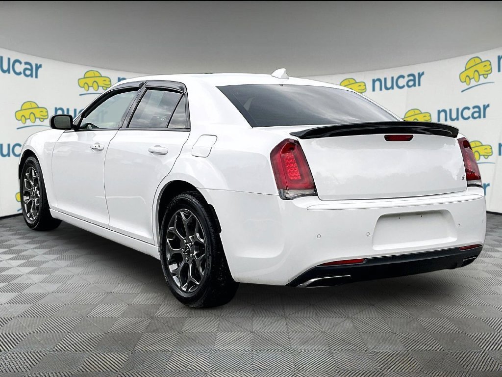 Used 2017 Chrysler 300 S w/ 300S Premium Group 2 AWD/4WD image 4