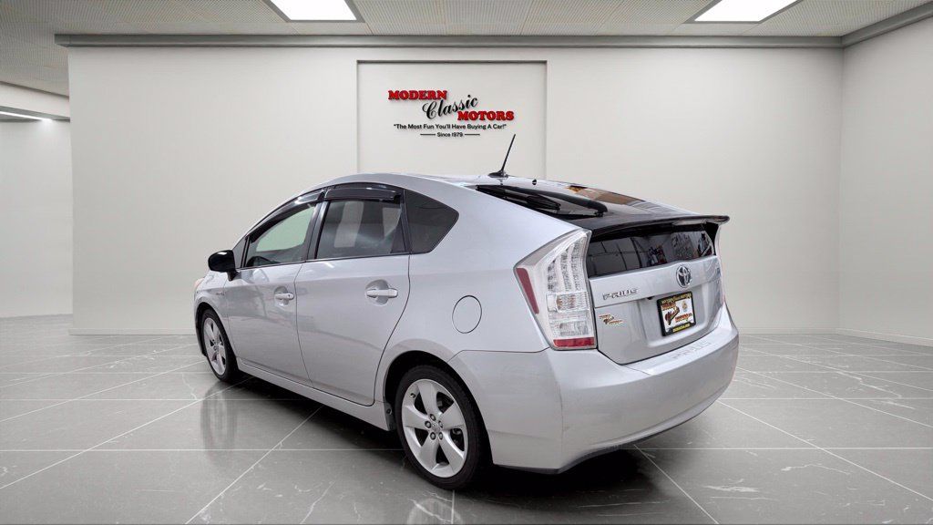 Used 2010 Toyota Prius Five w/ Navigation Pkg FWD image 5
