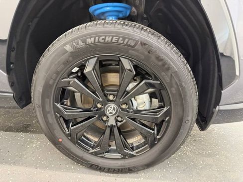 Certified 2025 Toyota RAV4 SE w/ Convenience Package image 21