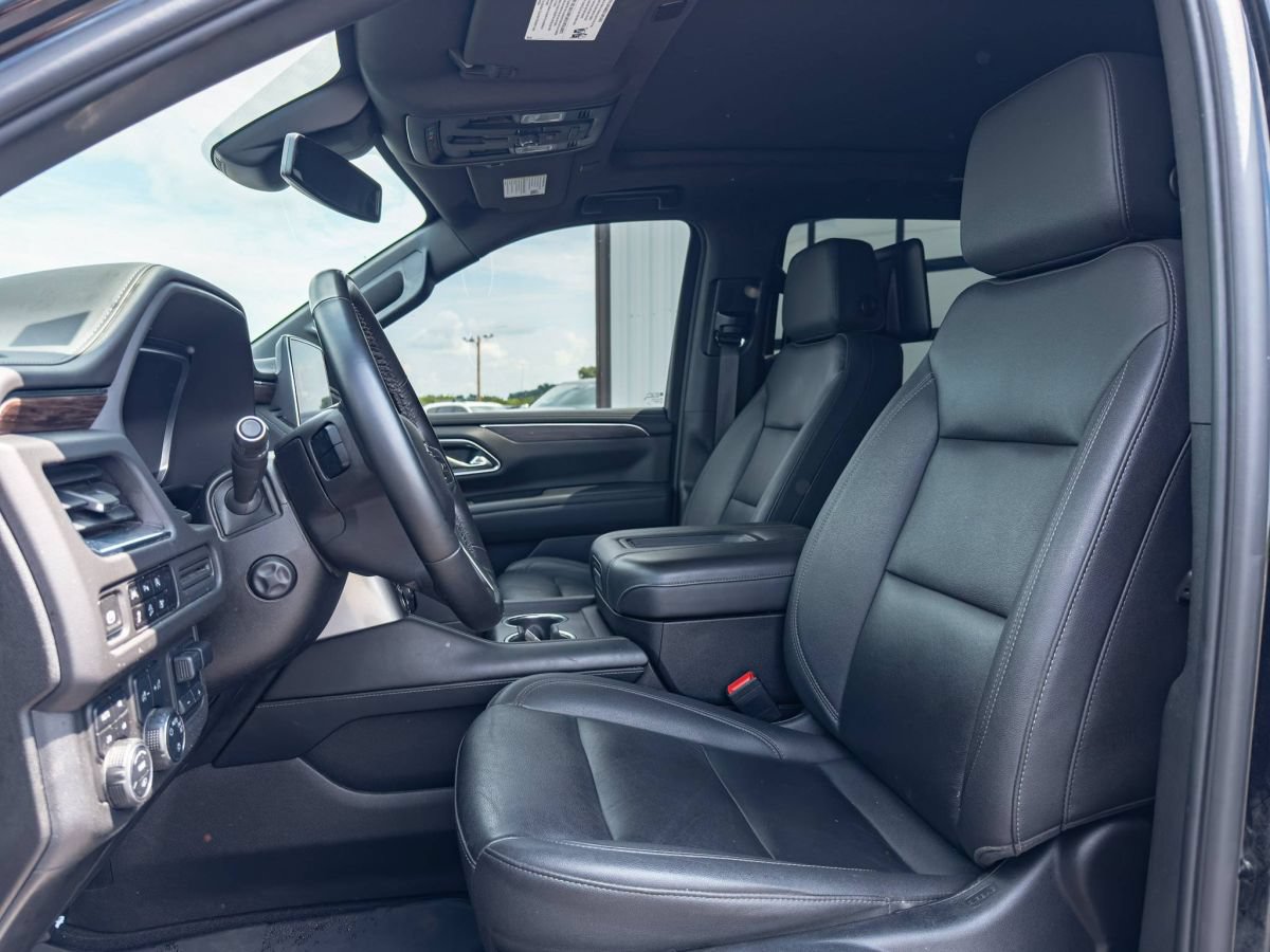 Used 2023 Chevrolet Suburban Z71 w/ Z71 Off-Road Package AWD/4WD image 6