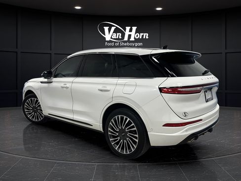 Used 2021 Lincoln Corsair Grand Touring w/ Equipment Group 301A AWD/4WD image 3