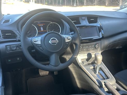 Used 2019 Nissan Sentra S image 22