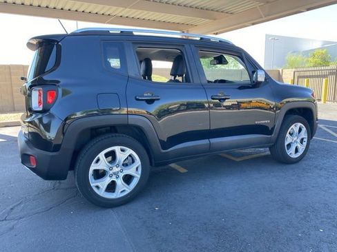 Used 2017 Jeep Renegade Limited AWD/4WD image 3