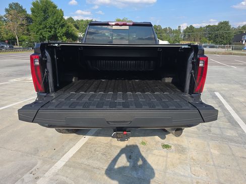 Used 2024 GMC Sierra 2500 Denali Ultimate AWD/4WD image 12