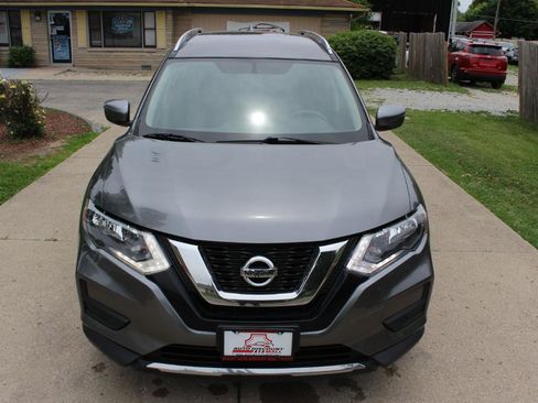 Used 2017 Nissan Rogue S w/ S Appearance Package AWD/4WD image 4