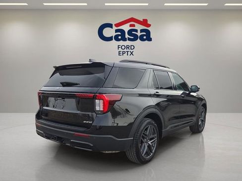 Used 2025 Ford Explorer ST-Line w/ ST-Line Street Pack image 3