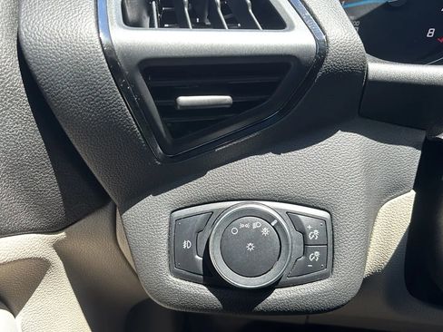 Used 2015 Ford Escape Titanium w/ Equipment Group 301A FWD image 16