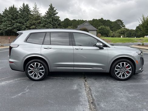 Used 2024 Cadillac XT6 Sport w/ Technology Package image 24