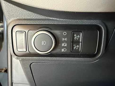 Certified 2025 Ford Explorer Active w/ Active Comfort Package AWD/4WD image 24