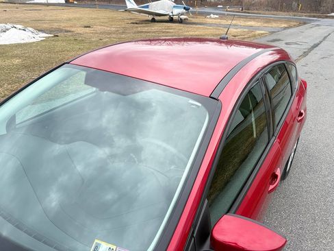 Used 2012 Ford Focus SE image 5