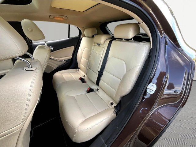 Used 2016 Mercedes-Benz GLA 250 image 23