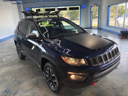 Used 2019 Jeep Compass Trailhawk AWD/4WD image 7
