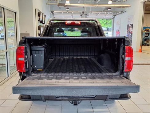 Used 2016 Chevrolet Colorado LT AWD/4WD image 11