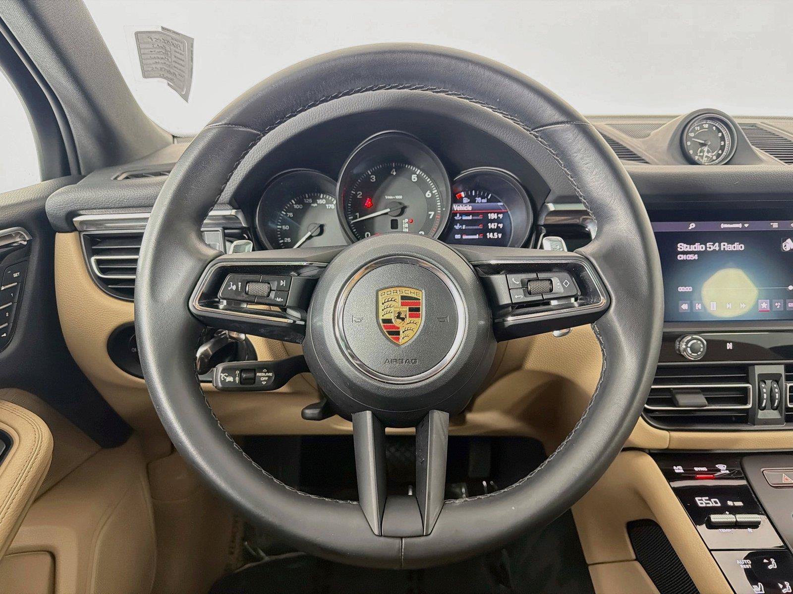 Certified 2023 Porsche Macan AWD/4WD image 12