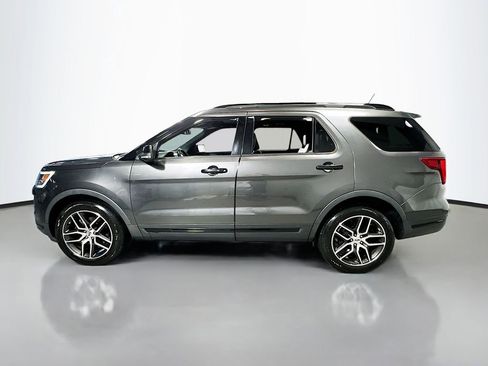 Used 2019 Ford Explorer Sport w/ Equipment Group 401A AWD/4WD image 4