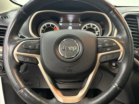 Used 2016 Jeep Cherokee High Altitude image 19