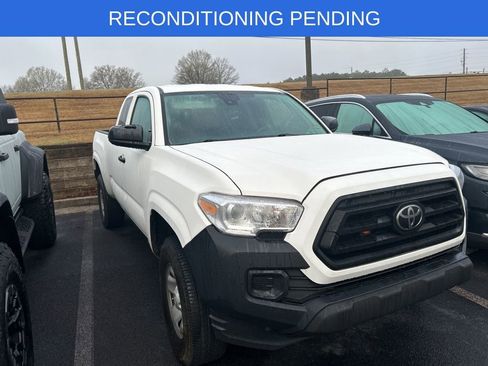 Used 2022 Toyota Tacoma SR image 2