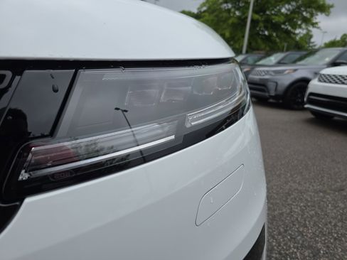 New 2025 Land Rover Range Rover Sport Dynamic SE image 32