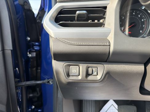 Certified 2023 GMC Acadia SLE image 14