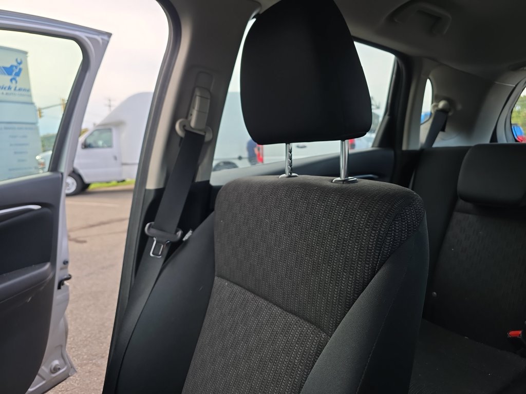 Used 2017 Honda Fit LX image 39