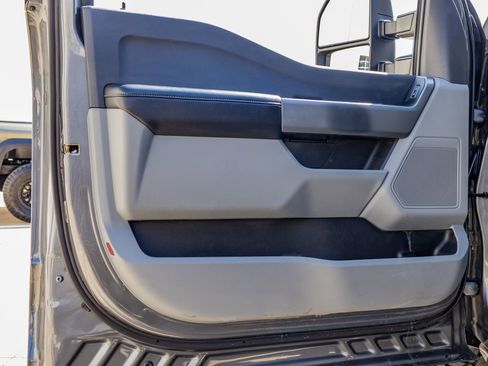 Used 2024 Ford F350 XLT image 35