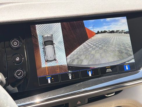 Used 2023 Buick Envision Avenir FWD image 12