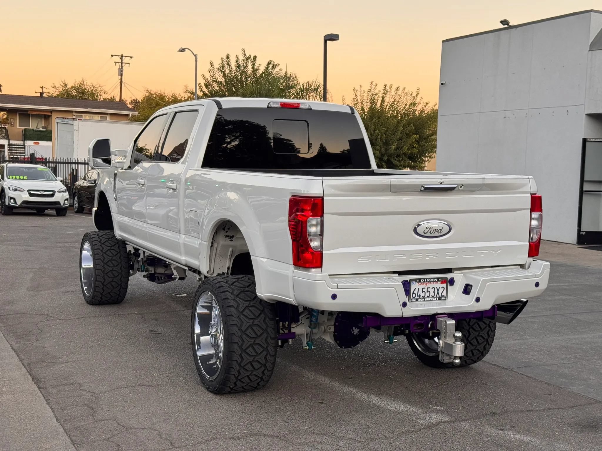Used 2017 Ford F350 Lariat w/ Lariat Value Package AWD/4WD image 4