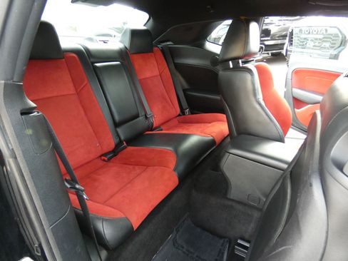 Used 2017 Dodge Challenger R/T Scat Pack w/ Dynamics Package image 38