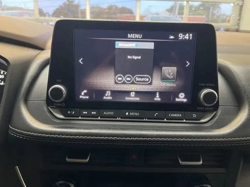 Used 2023 Nissan Rogue SV AWD/4WD image 23