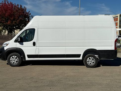 New 2026 RAM ProMaster 3500 w/ Quick Order Package 22G SLT image 6