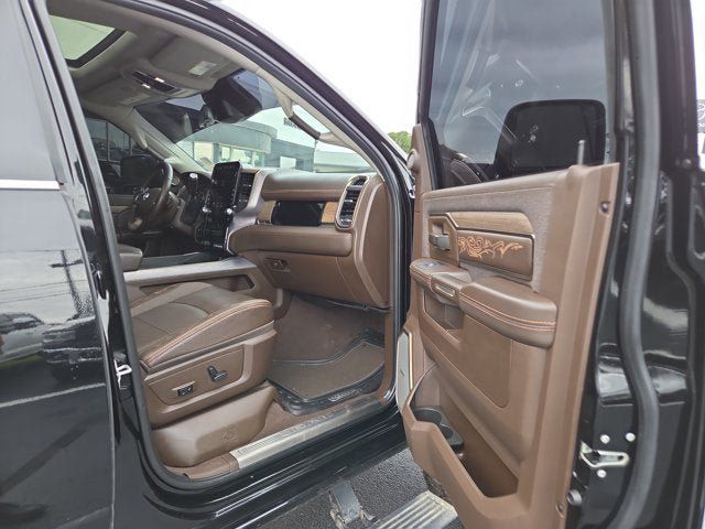 Used 2025 RAM 3500 Longhorn AWD/4WD image 16
